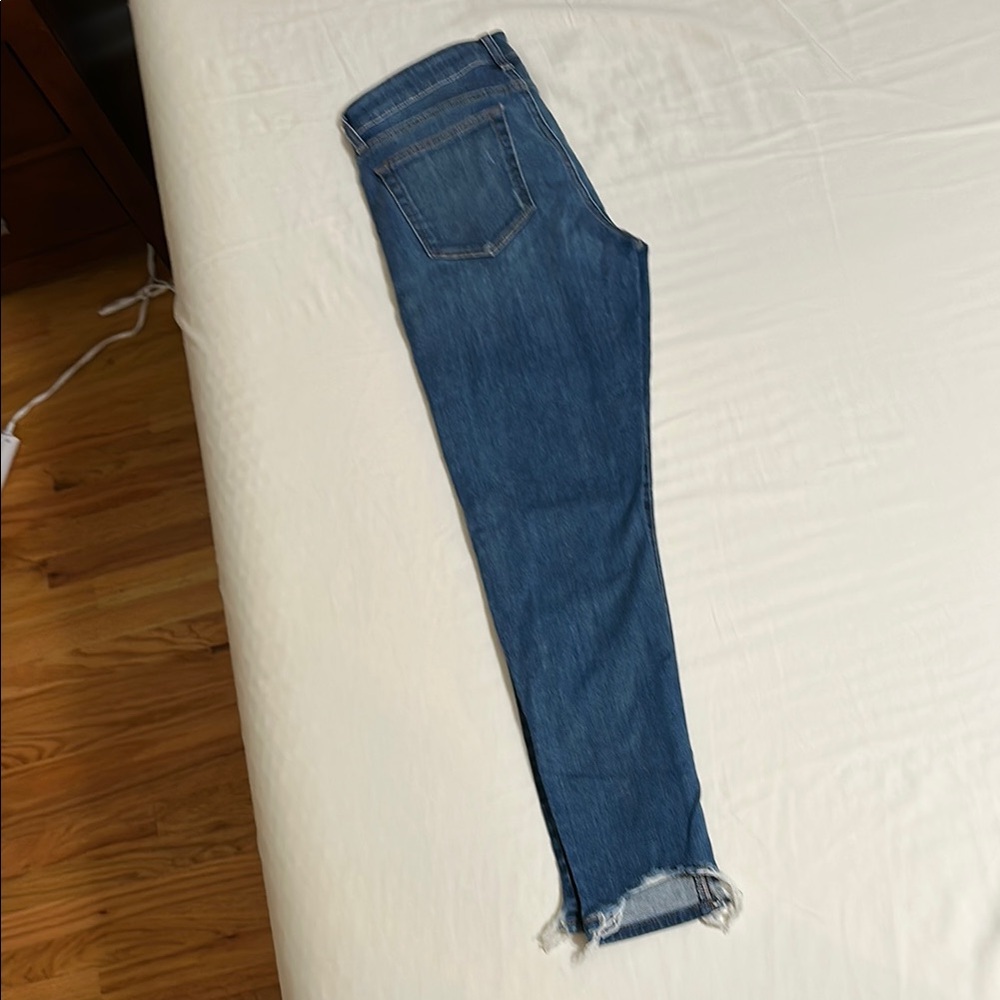Blue Skinny Jeans with Classic Style